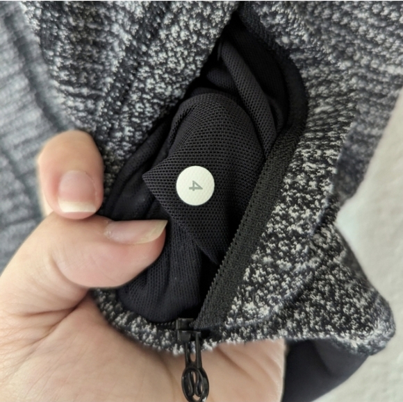 Lululemon Daily Practice Full Zip Hooded Jacket Black Size 4 - Picture 4 of 4